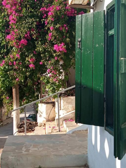 Estia Κατάλυμα Στο Μύρτος Bagian luar foto